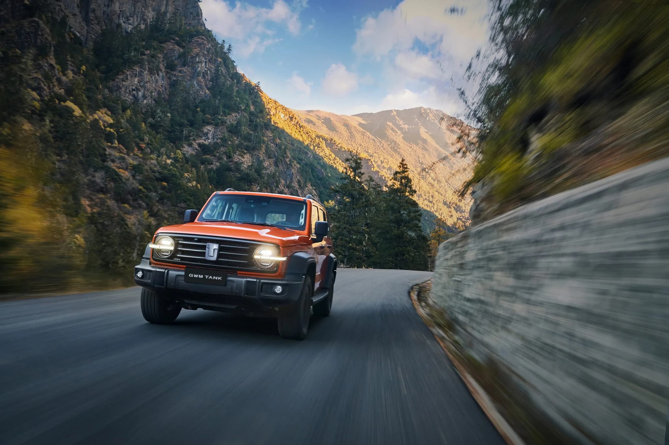 Tank 300 hero image 2